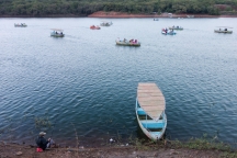 タポラ湖とベンナ湖でのボート遊び