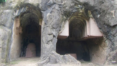 Пещеры Питалкхоры 