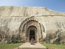 Barabar Höhlen 