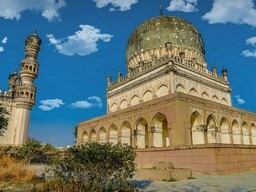 Qutub Shahi Tombs 