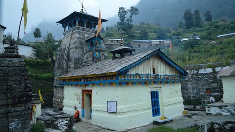  त्रियुगीनारायण मंदिर