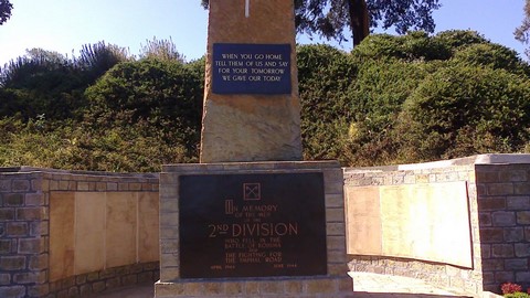 युद्ध स्मारक 