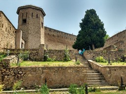 Hari Parbat Fort