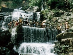 Suruli Falls